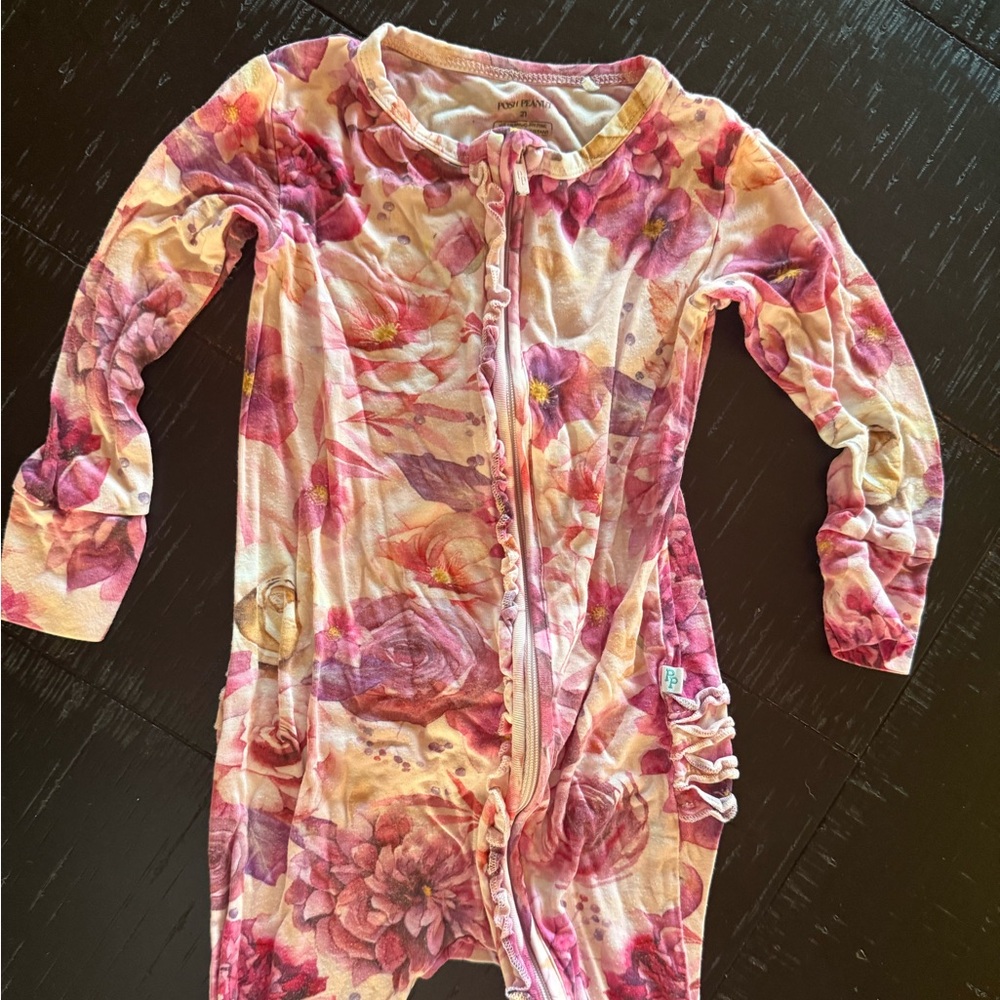 Posh Peanut Amira Ruffled Zippered Footie 2T